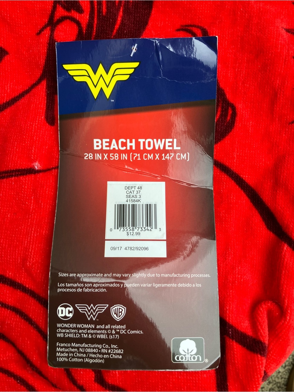 Wonder Woman Beach Towel DC comics NWT - Picture 5 of 5